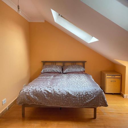 Private Room- Direct Travel Central/ Heathrow London Exterior photo